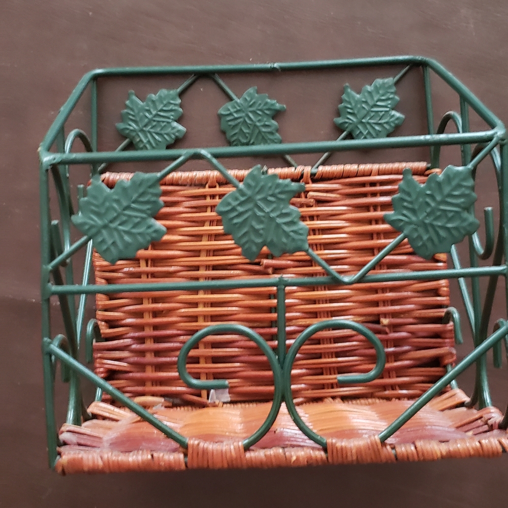 Wicker Storage Basket with Leaf Design